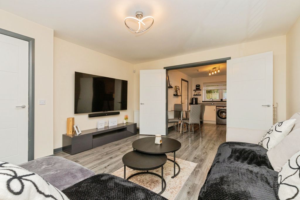 Property photo 3 of 15 Living Room