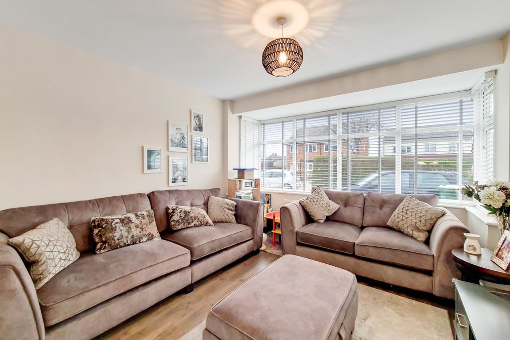 Property photo 3 of 17 2291562