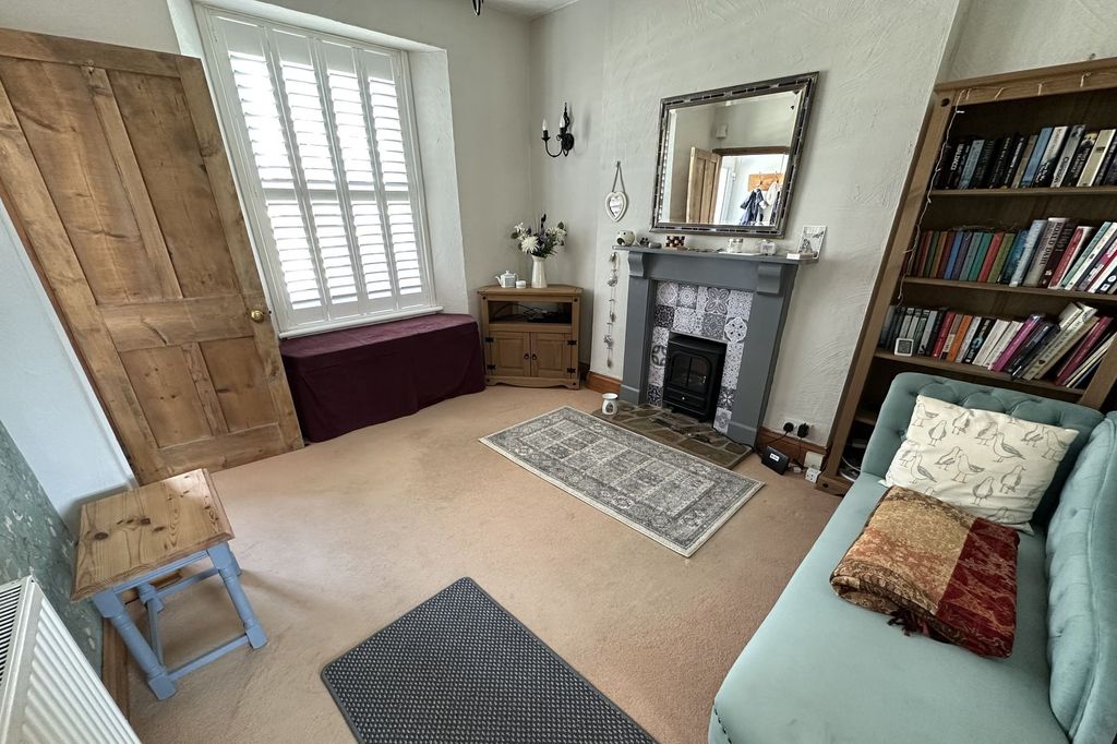 Property photo 3 of 14