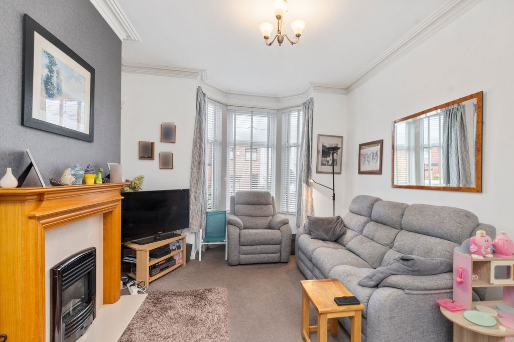 Property photo 3 of 24