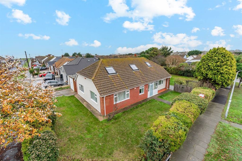 Property photo 1 of 28