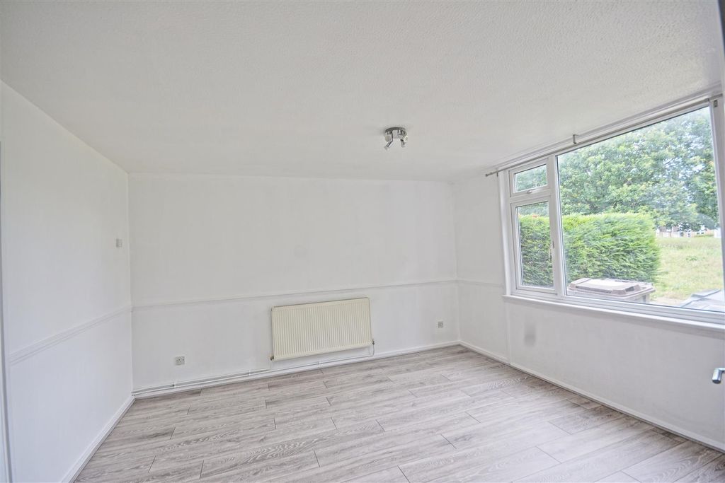 Property photo 3 of 12 2.Jpg