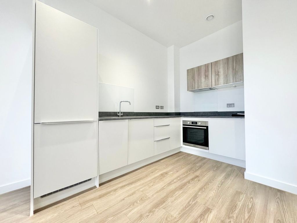 Property photo 2 of 5 Kitchen