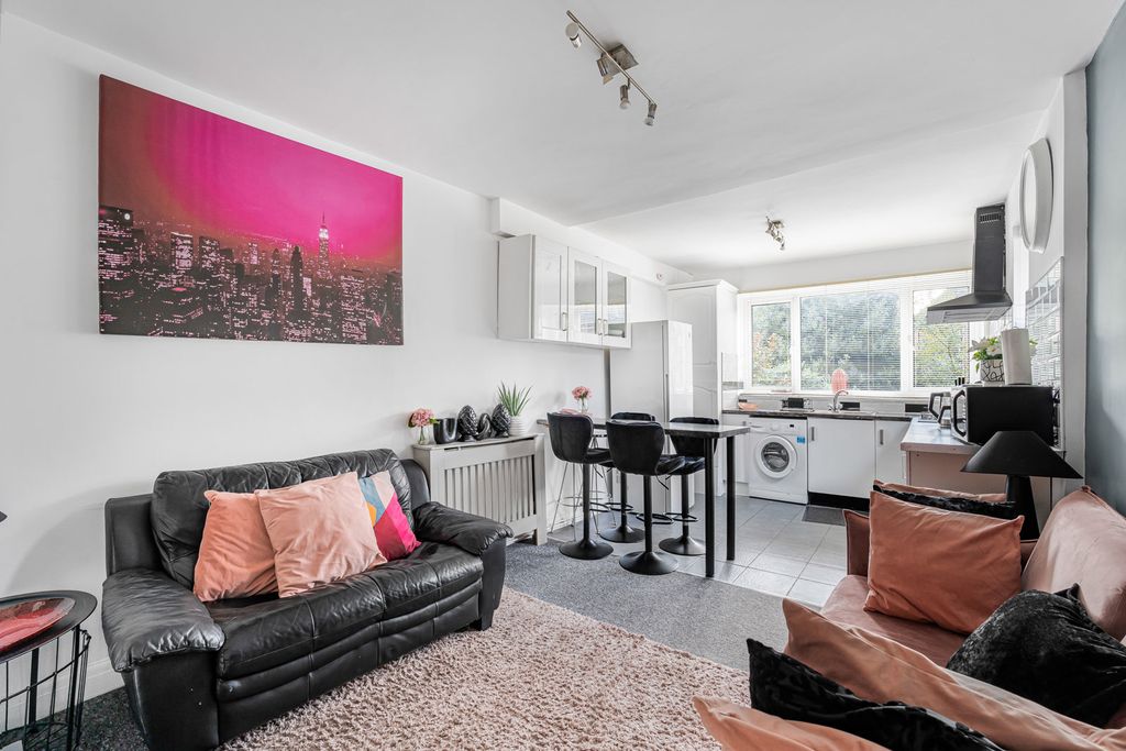 Property photo 3 of 22 Reception Room