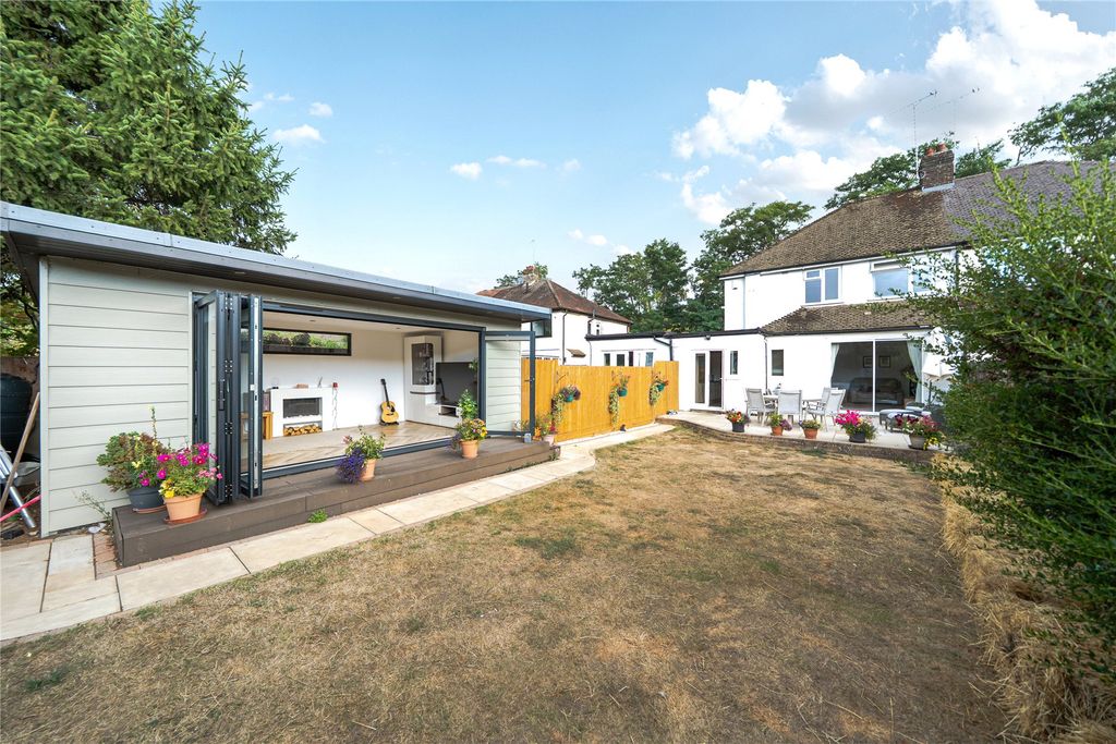 Property photo 2 of 23 Picture No. 19