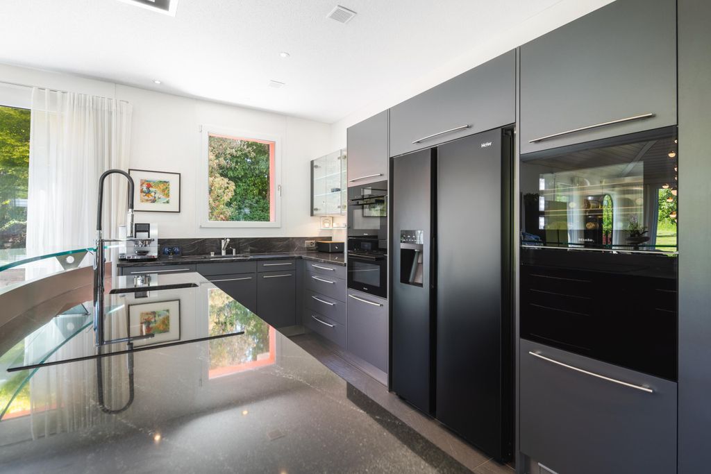 Property photo 3 of 5 Image