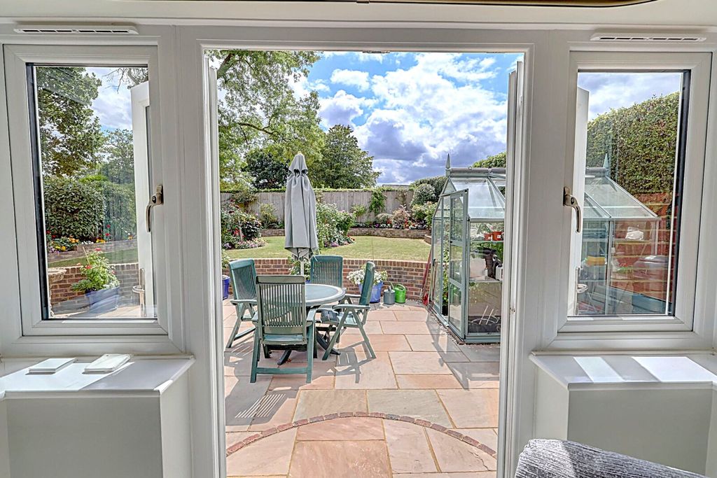 Property photo 3 of 10 Picture No. 32