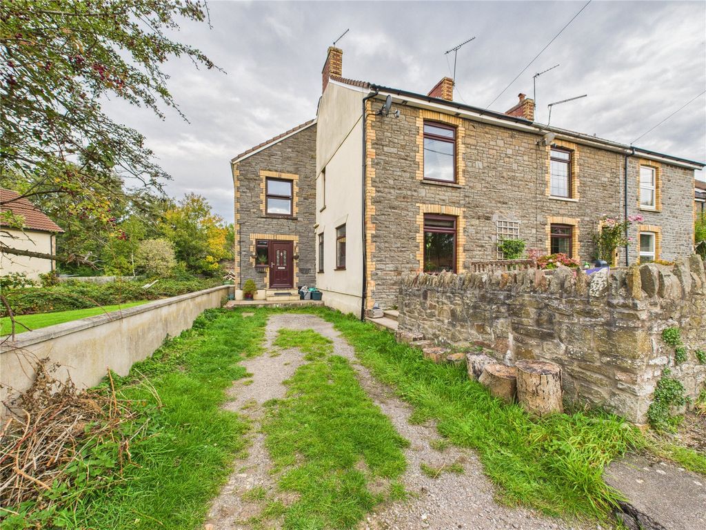 Property photo 2 of 27 Picture No. 33