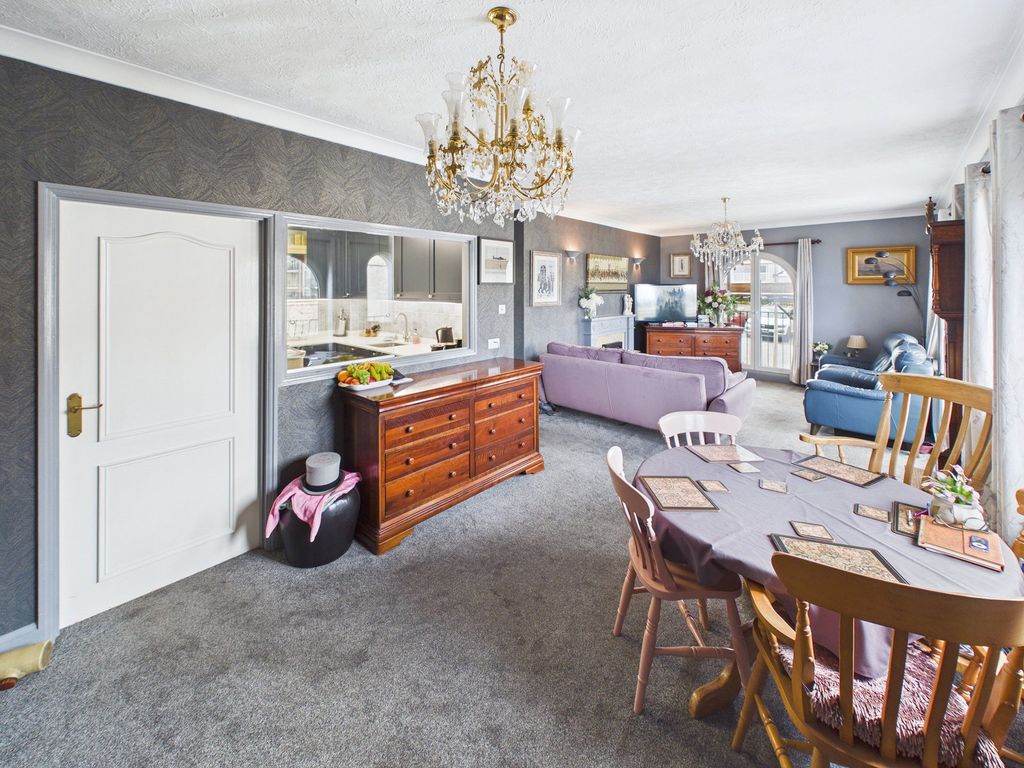 Additional image 7 of 3 bed flat for saleRedcliffe Court, Marine Drive, Preston, Paignton TQ3