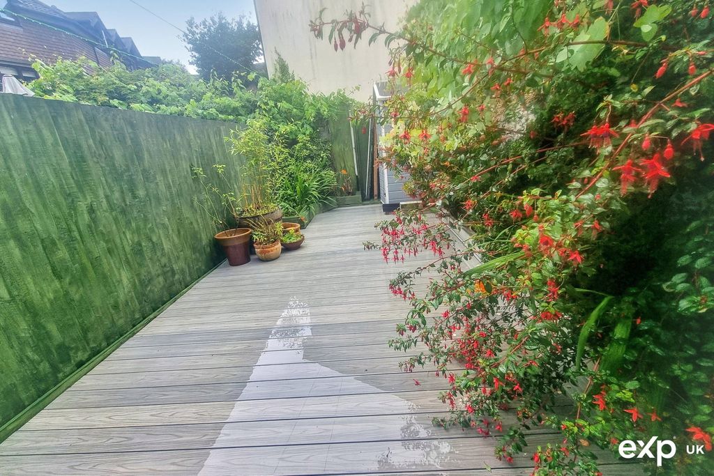 Property photo 1 of 24