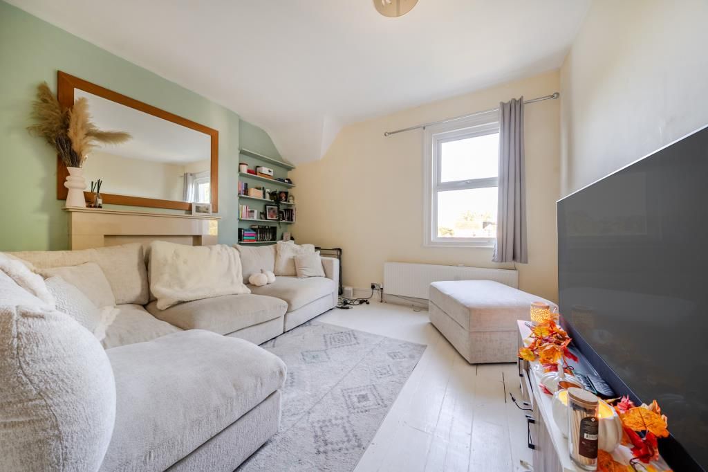 Property photo 3 of 17 Living Room