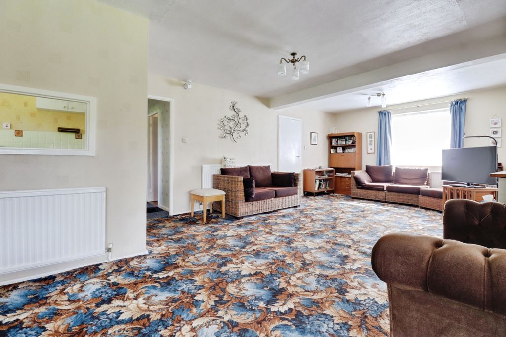 Property photo 2 of 19