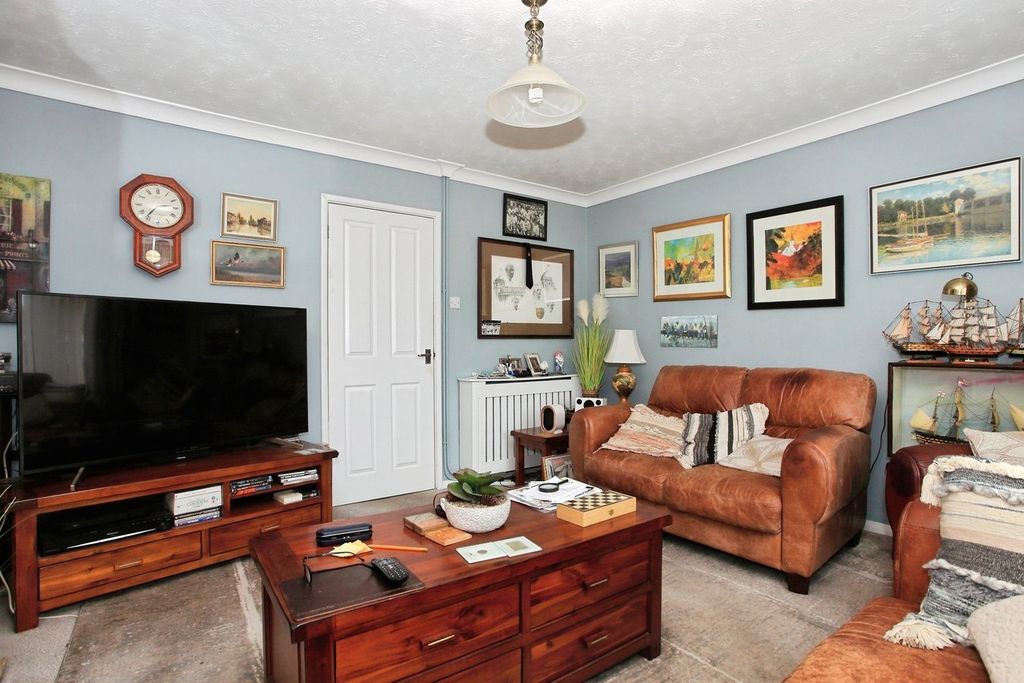 Property photo 3 of 21
