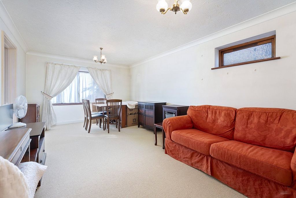 Property photo 2 of 15 Picture No. 06