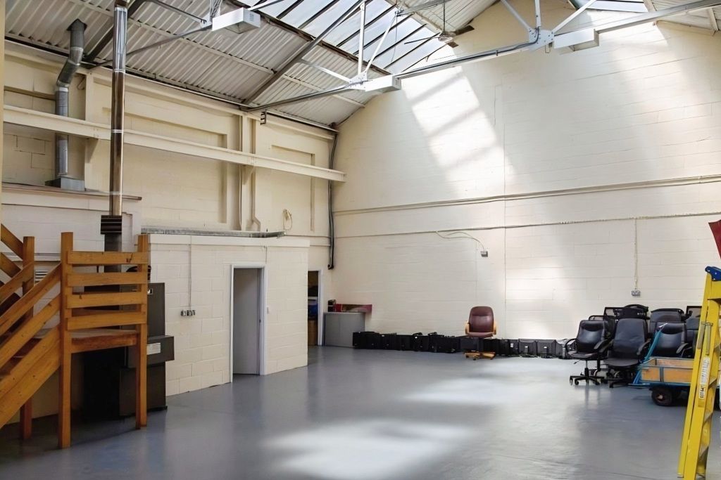 Property photo 3 of 17 Photo 27