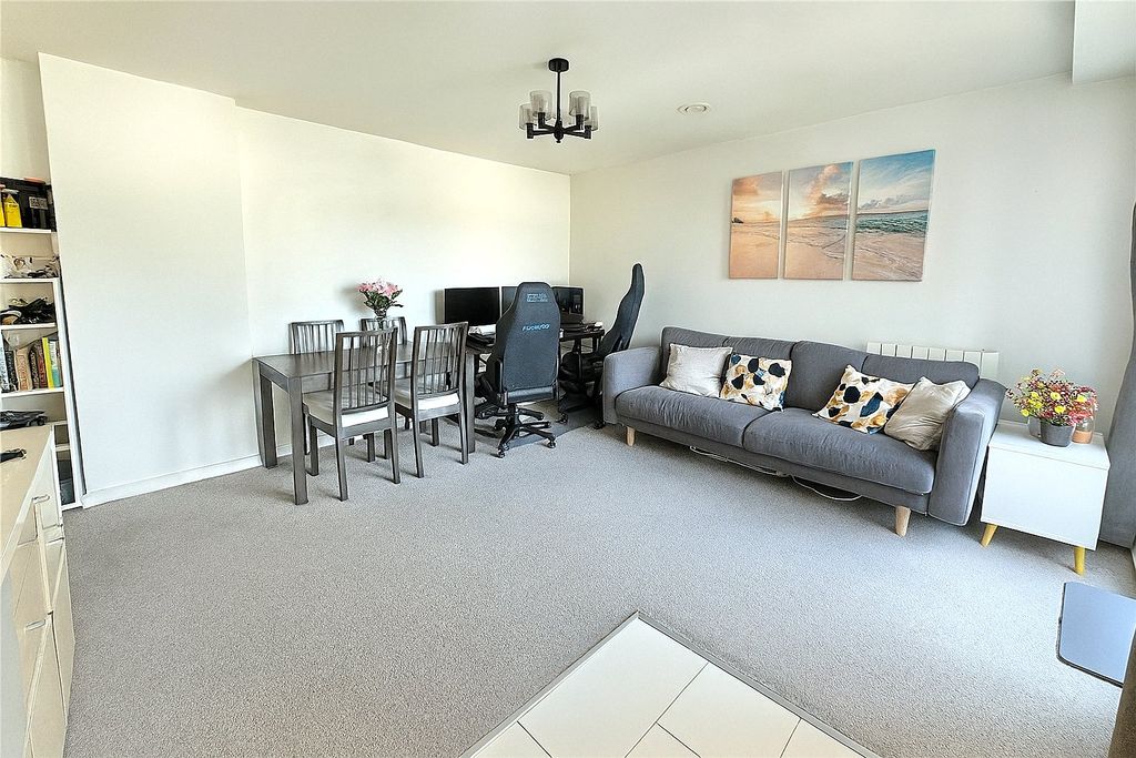Property photo 2 of 11 Picture No. 22