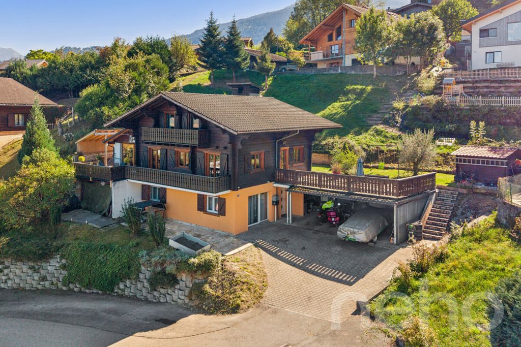 Property photo 1 of 12