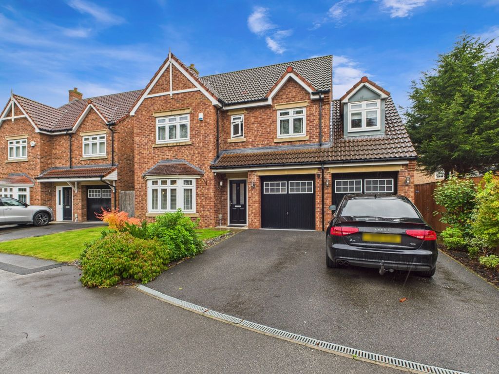 Property photo 1 of 32 4237753