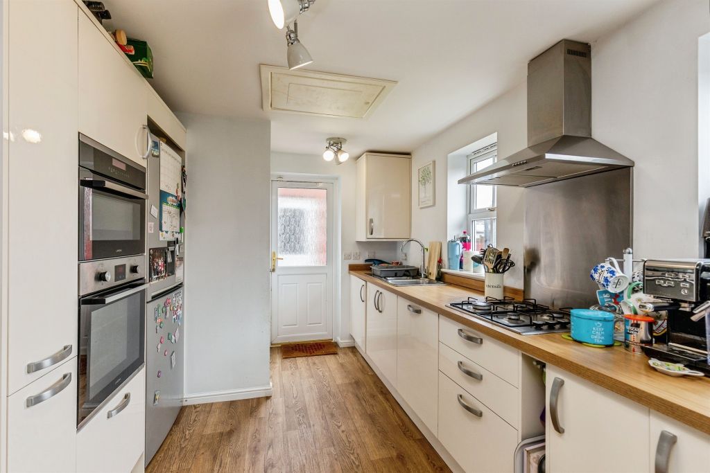 Property photo 3 of 20