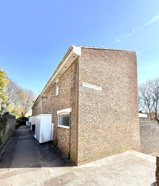 Property photo 1 of 14 Photo 3