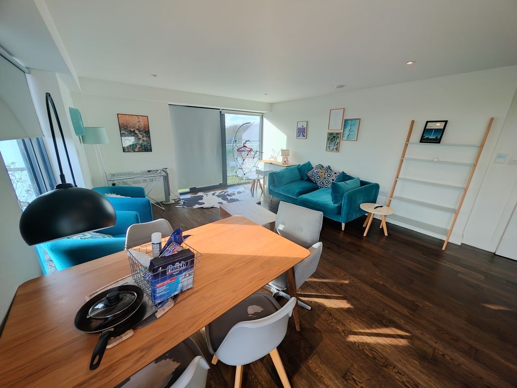 Property photo 3 of 12 Photo 5