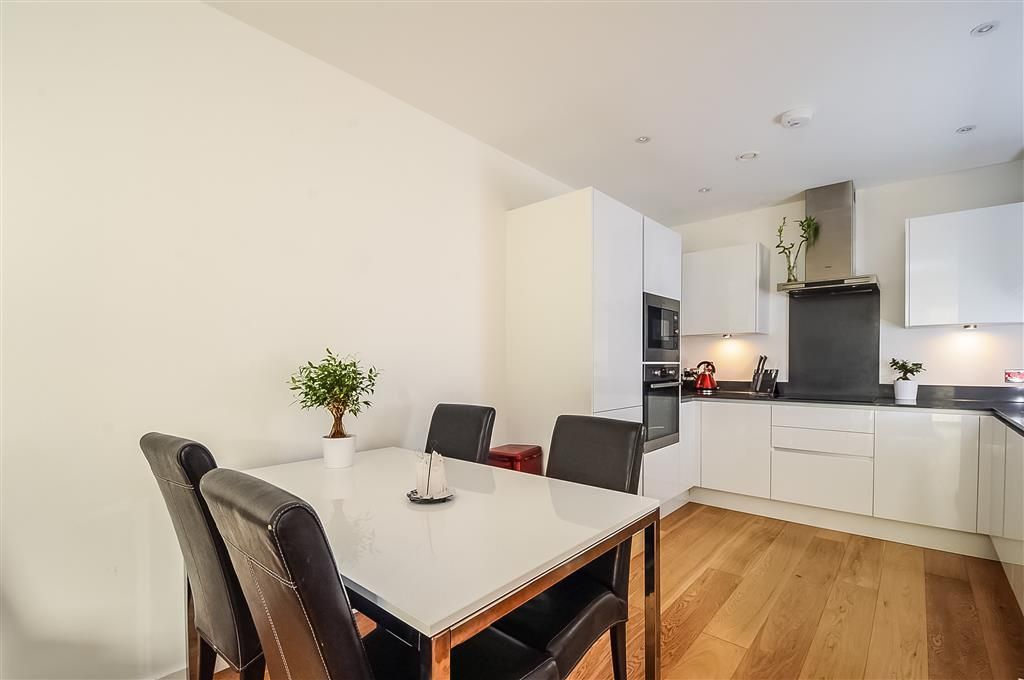 Property photo 1 of 10 Kitchen