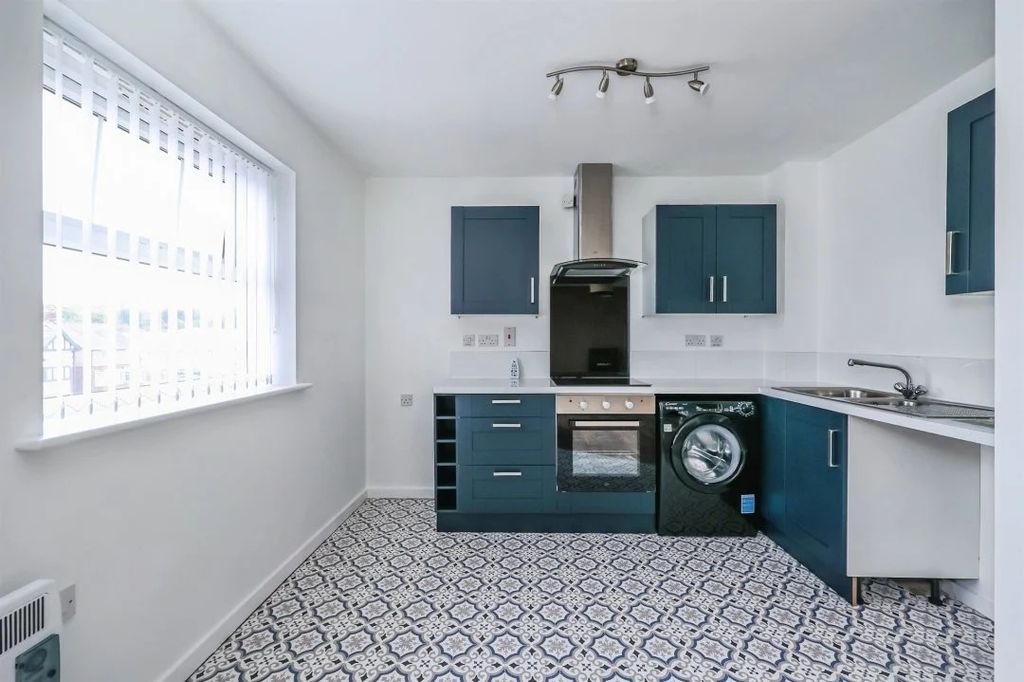 Property photo 2 of 11