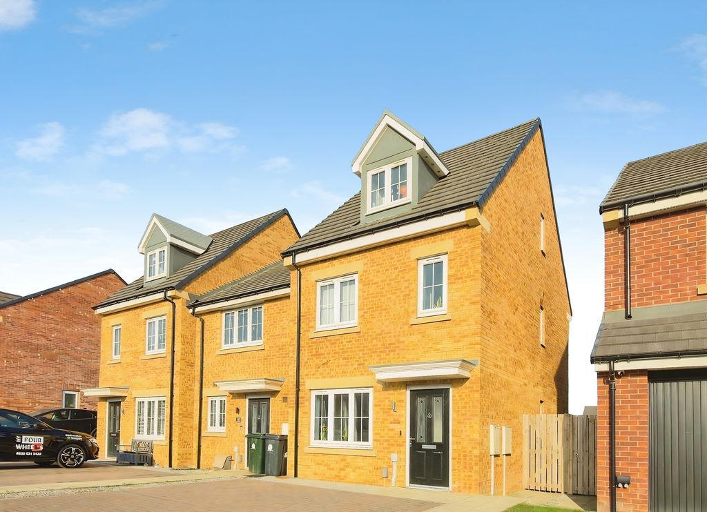 Property photo 1 of 13 Photo 9