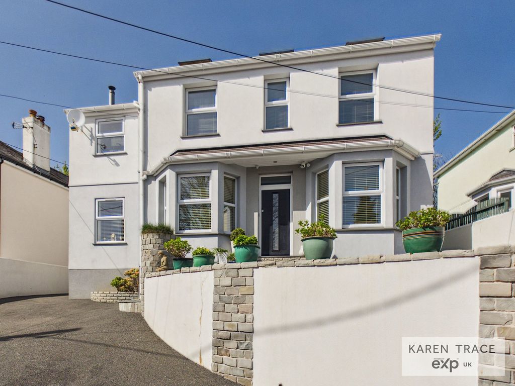 Property photo 1 of 40