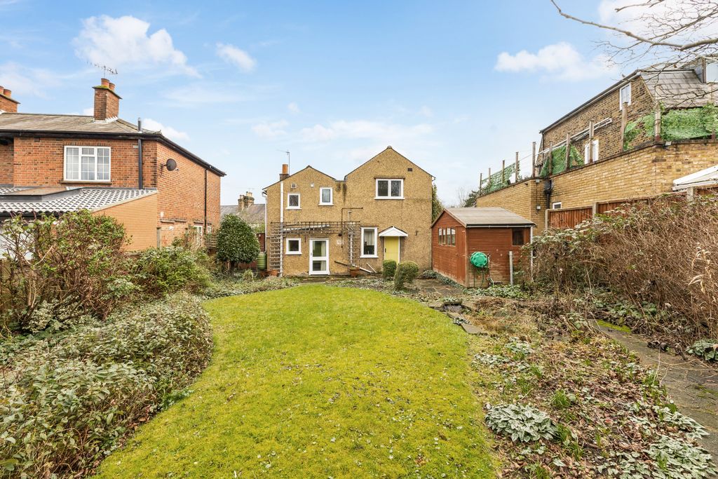 Property photo 3 of 25