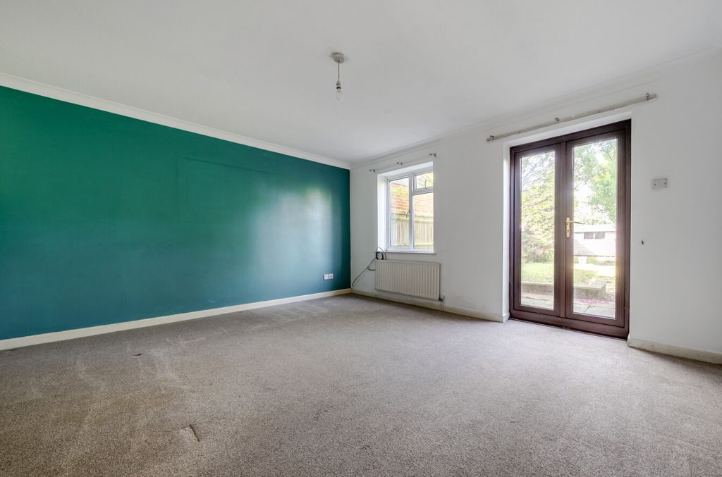 Property photo 2 of 14 1453318-12-69F227...