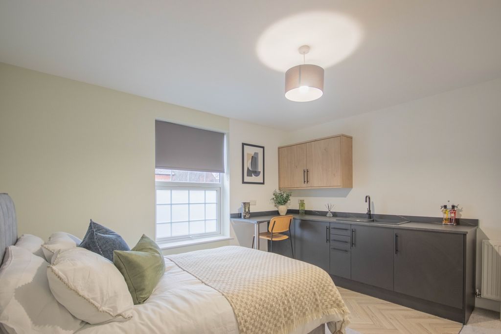 Property photo 2 of 9 First Floor Front Room 1-1