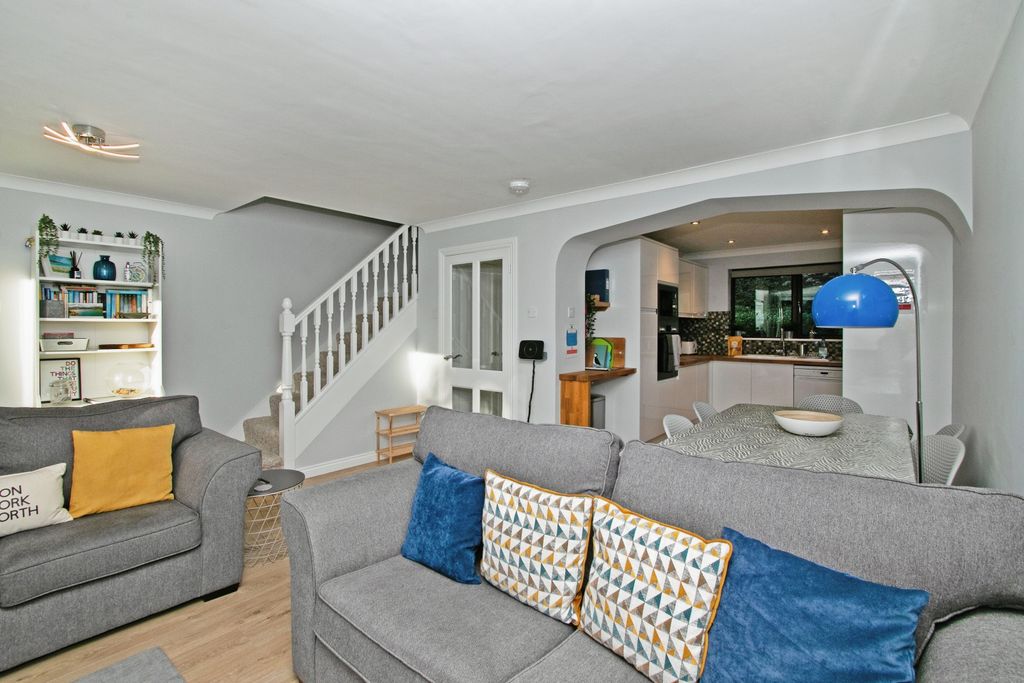 Property photo 2 of 17 Photography