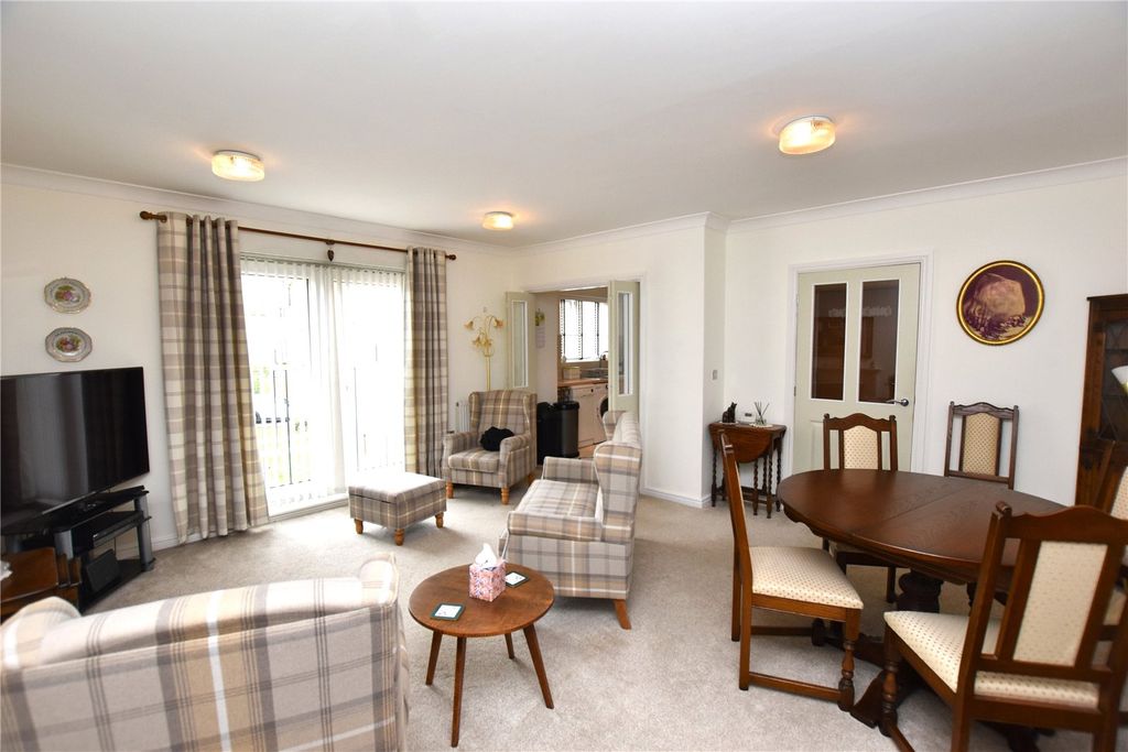 Property photo 2 of 11 Picture No. 13