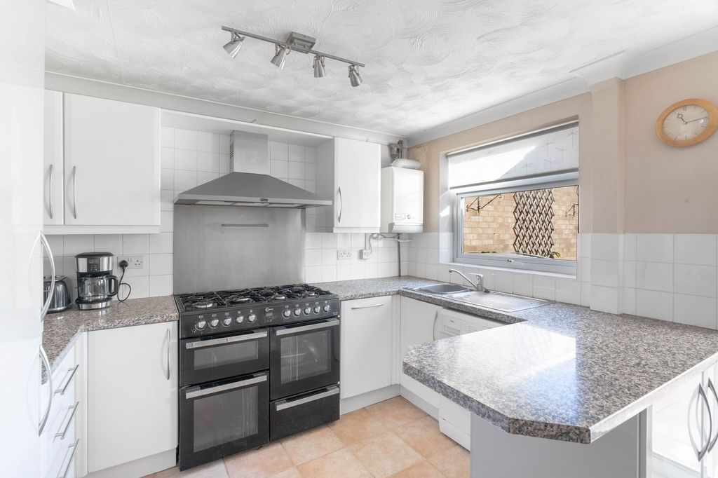 Property photo 3 of 15