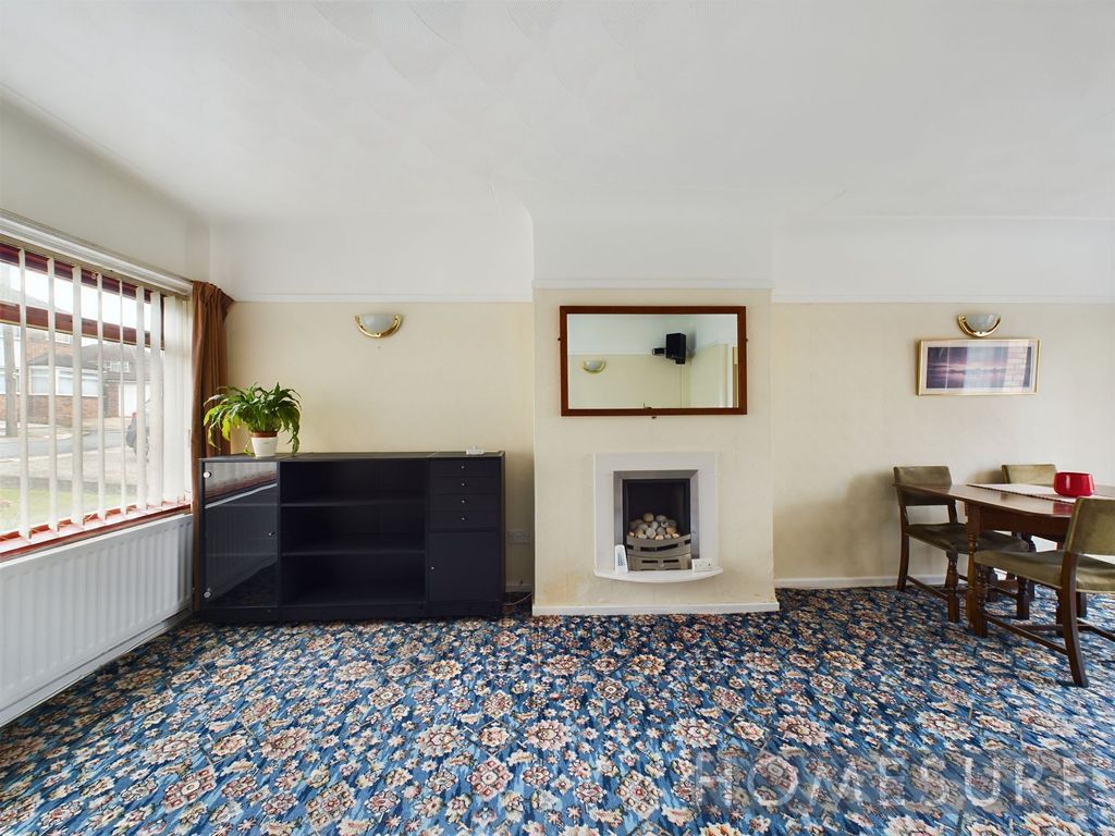 Property photo 2 of 28