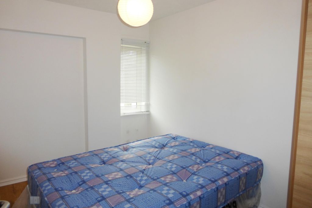 Property photo 3 of 6 Bedroom 1