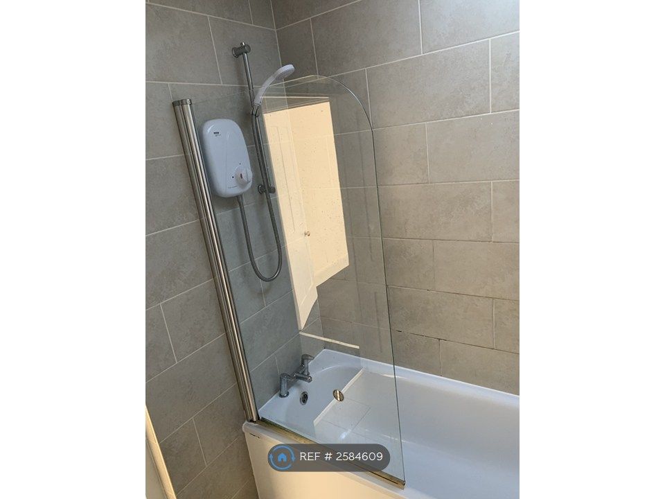 Property photo 3 of 15 Bathroom