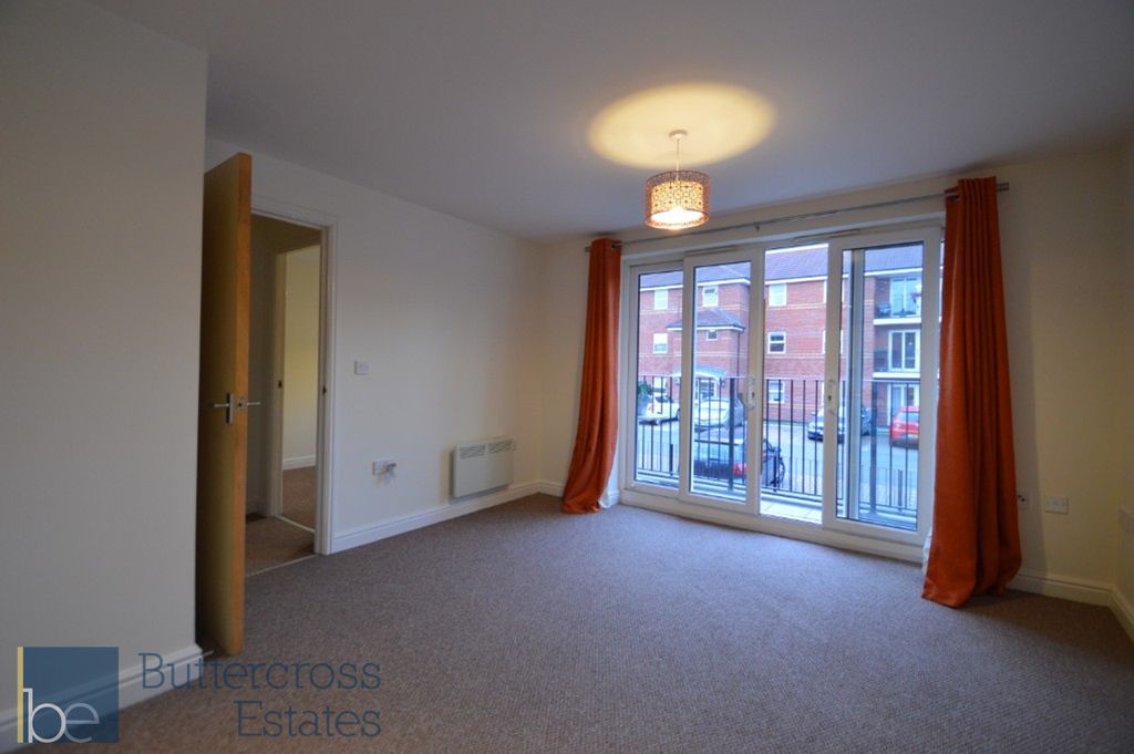 Property photo 3 of 13 Living Room