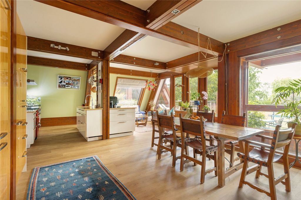 Property photo 3 of 21 Kitchen