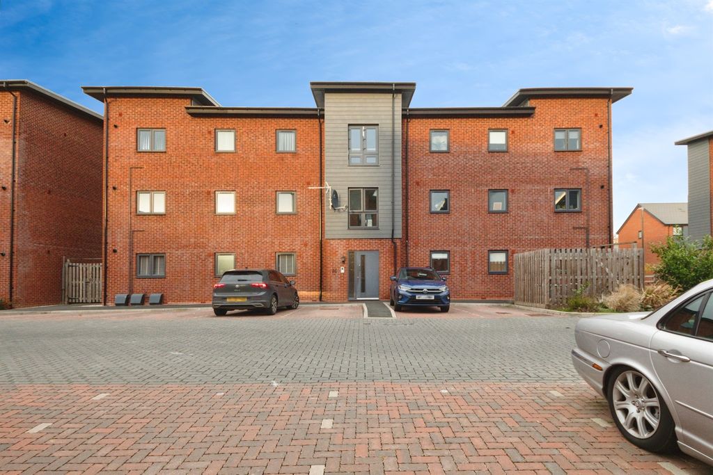 Property photo 1 of 17