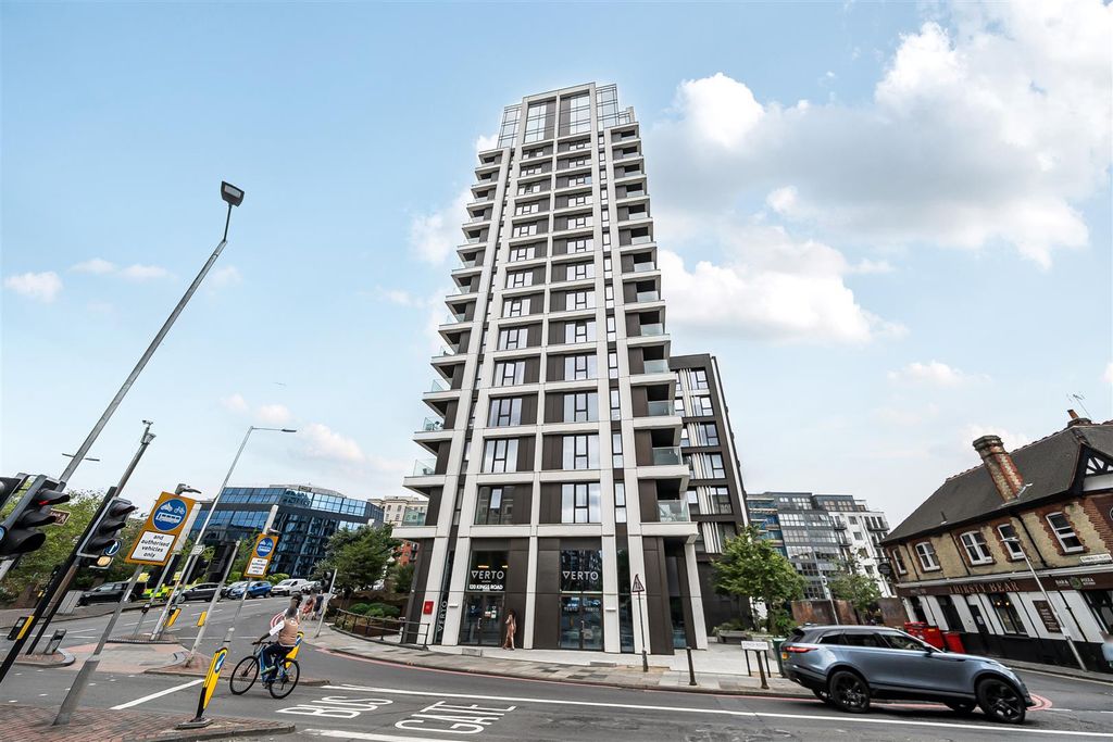 Property photo 1 of 8