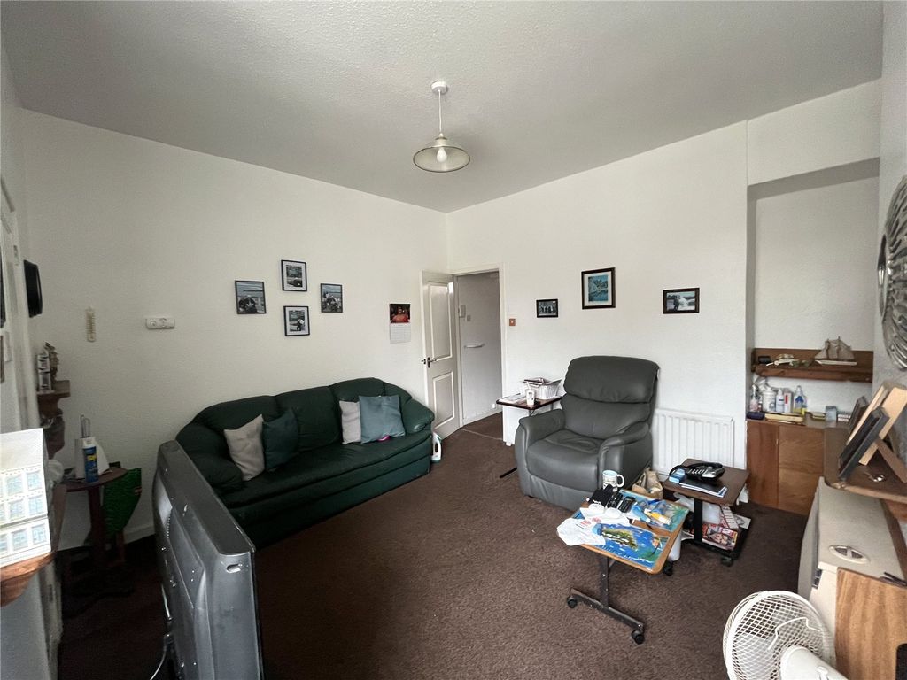 Property photo 2 of 14 Picture No. 04