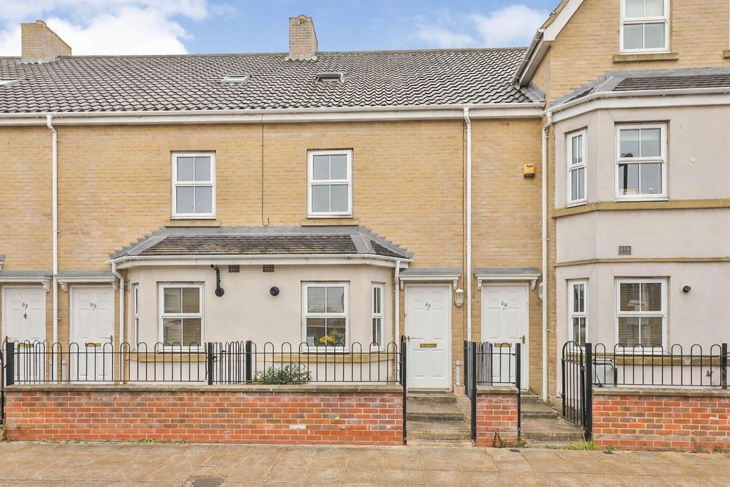 Property photo 1 of 15 External