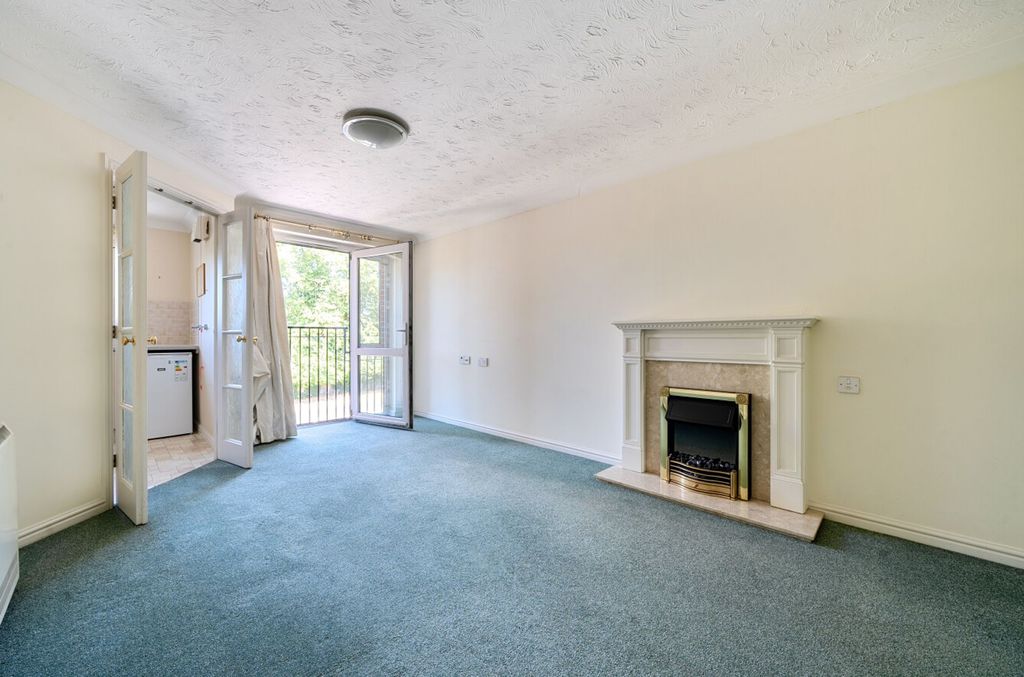 Property photo 2 of 14