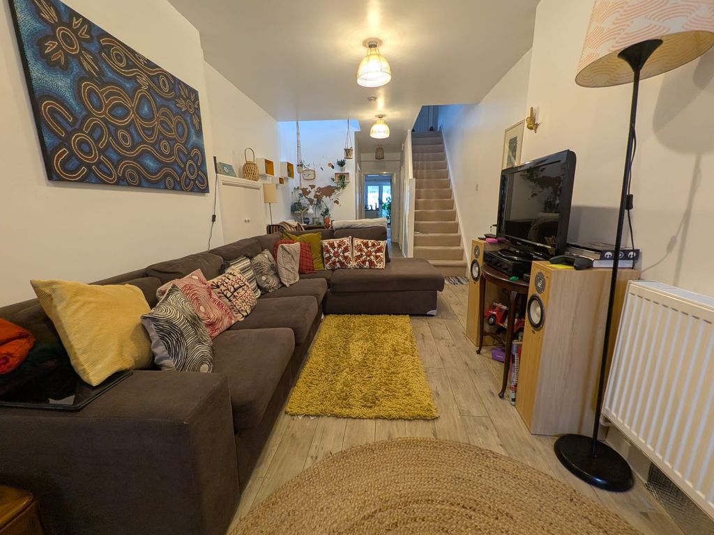 Property photo 1 of 5 Photo