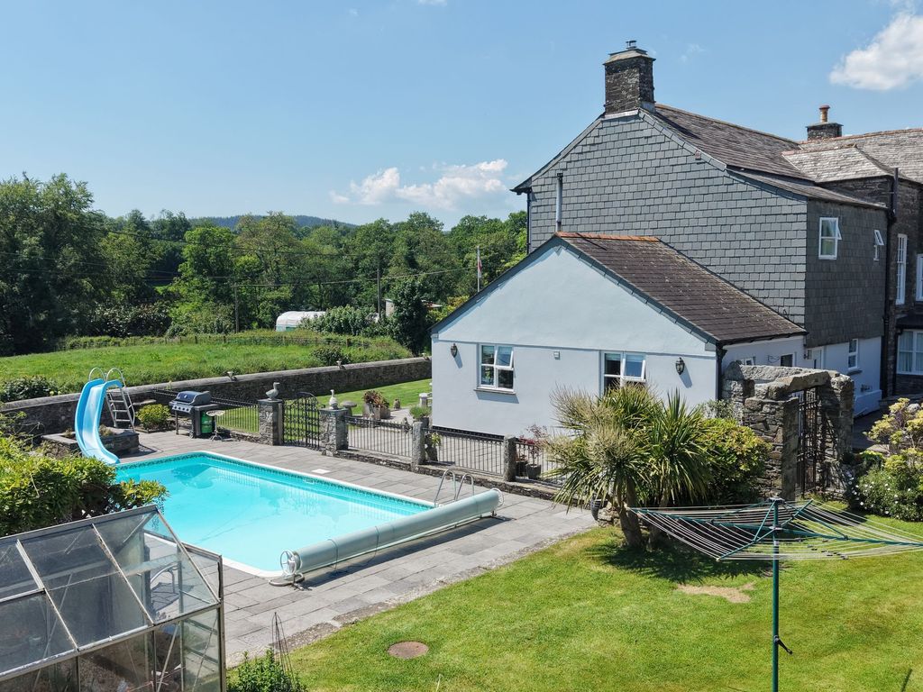 5 bed link detached house for saleCoads Green, Launceston PL15 photo 4