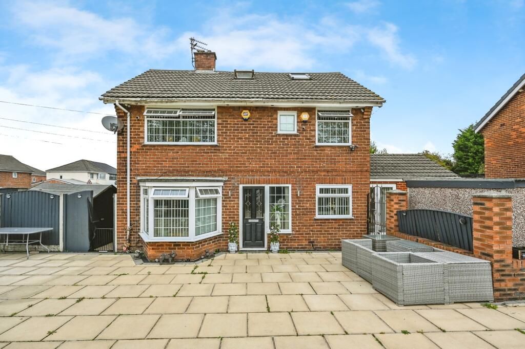 Property photo 1 of 12