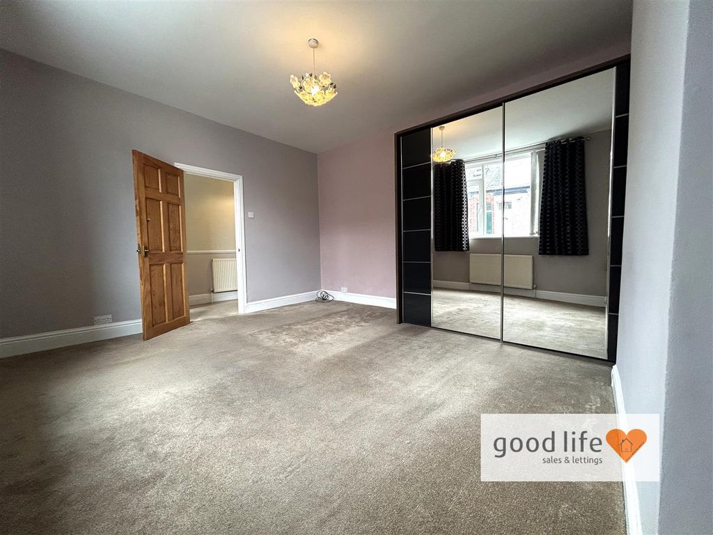 Property photo 2 of 13 Img_642240 Hylton Street.Jpg