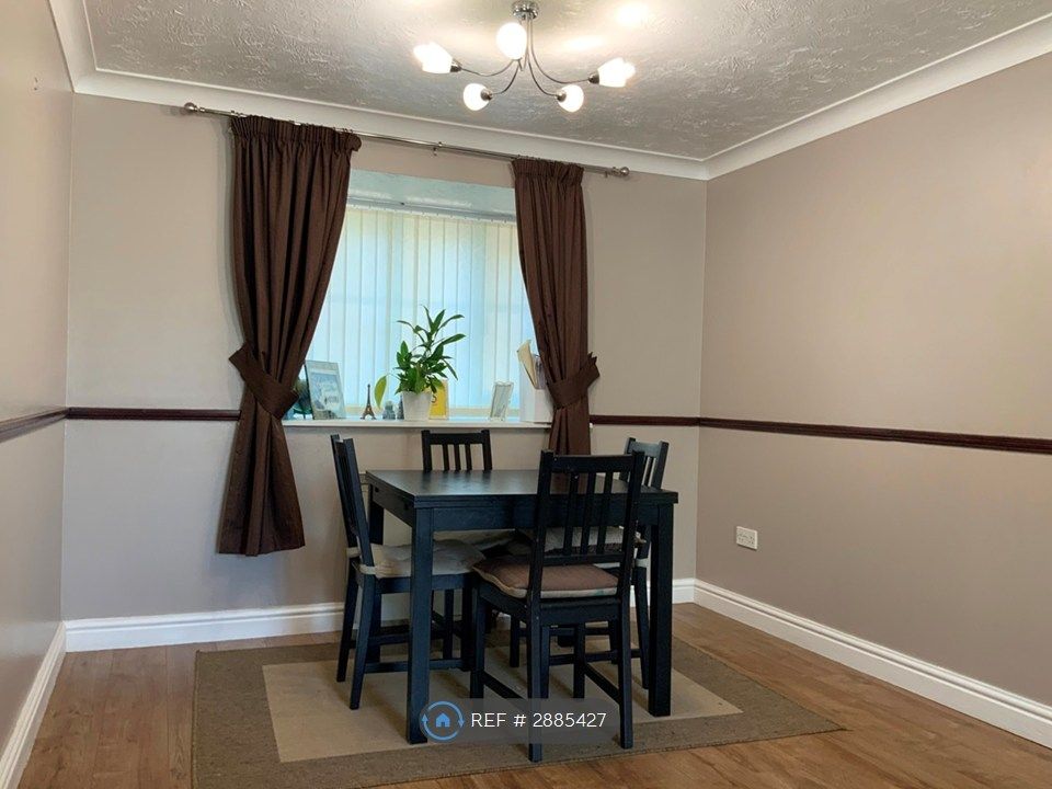 Property photo 3 of 7 Living - Dinning